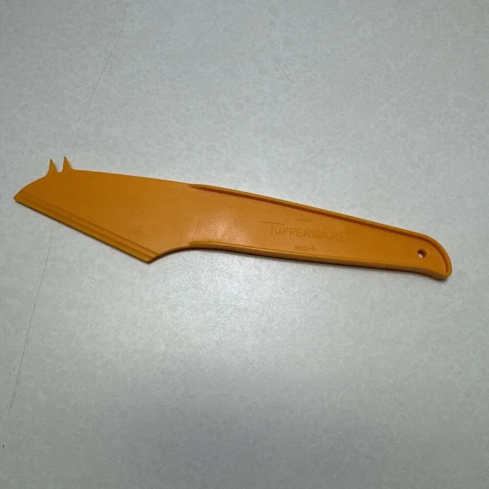 Tupperware #1223-2 Yellow/Orange Cheese Slicer Knife